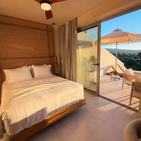 אכסניה Akres Luxury Sea View *