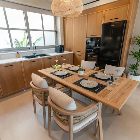 Akres Luxury Sea View אכסניה פסאלידי